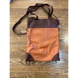 Leather hobo bag with crossbody strap
